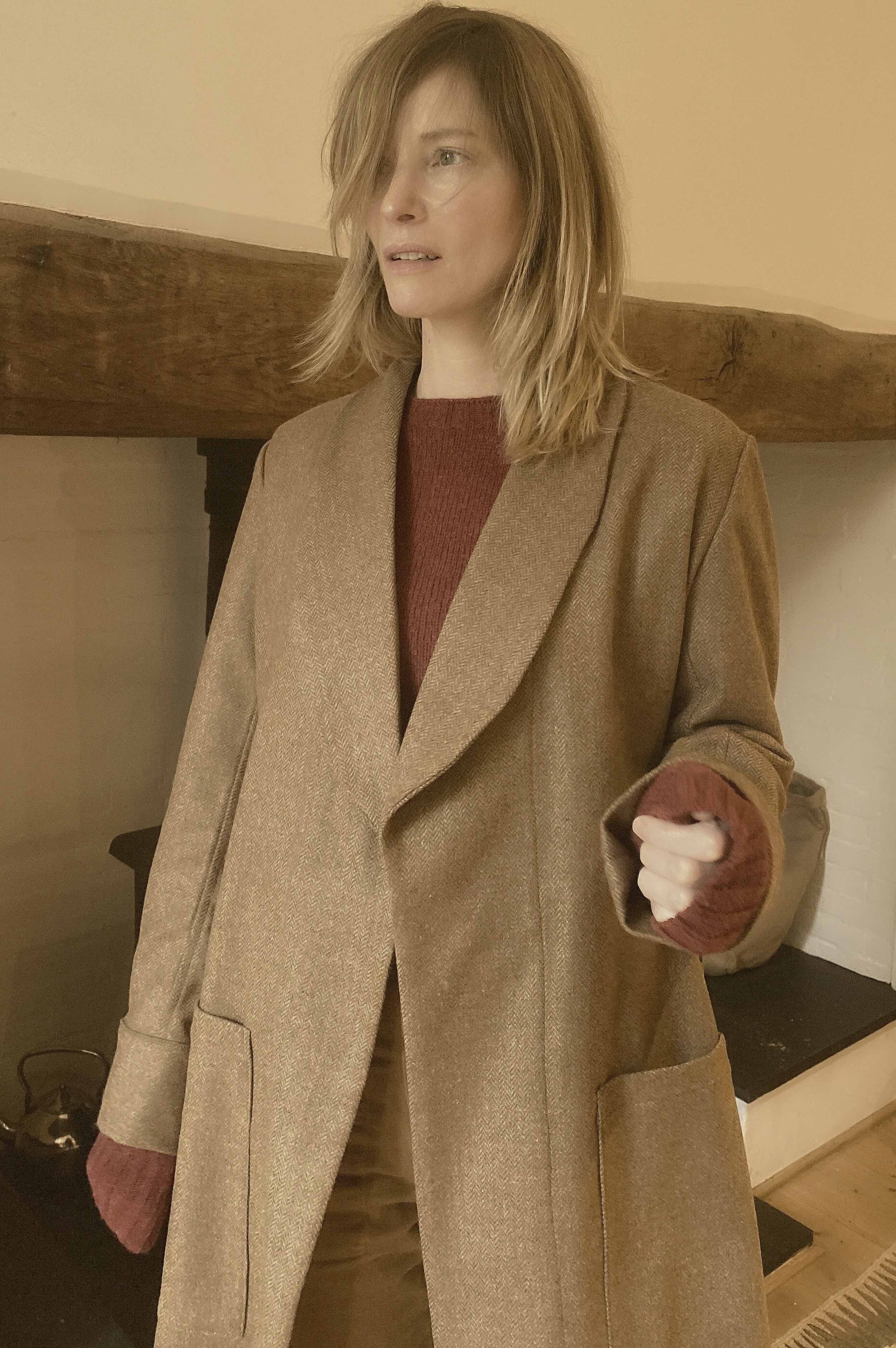 Wool Dressing Gown - Image 7