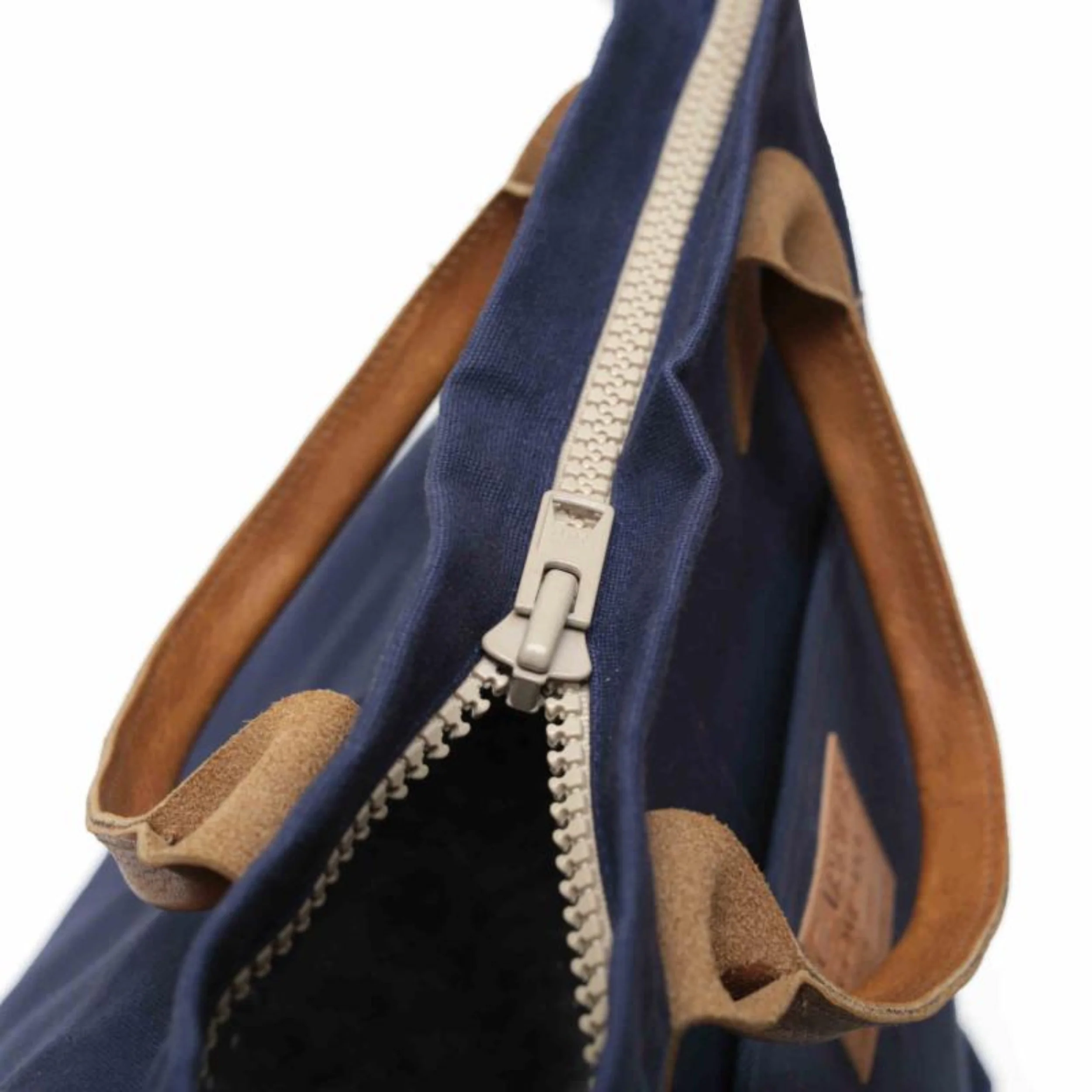 Loot & Boot Zip Traveller - Image 4